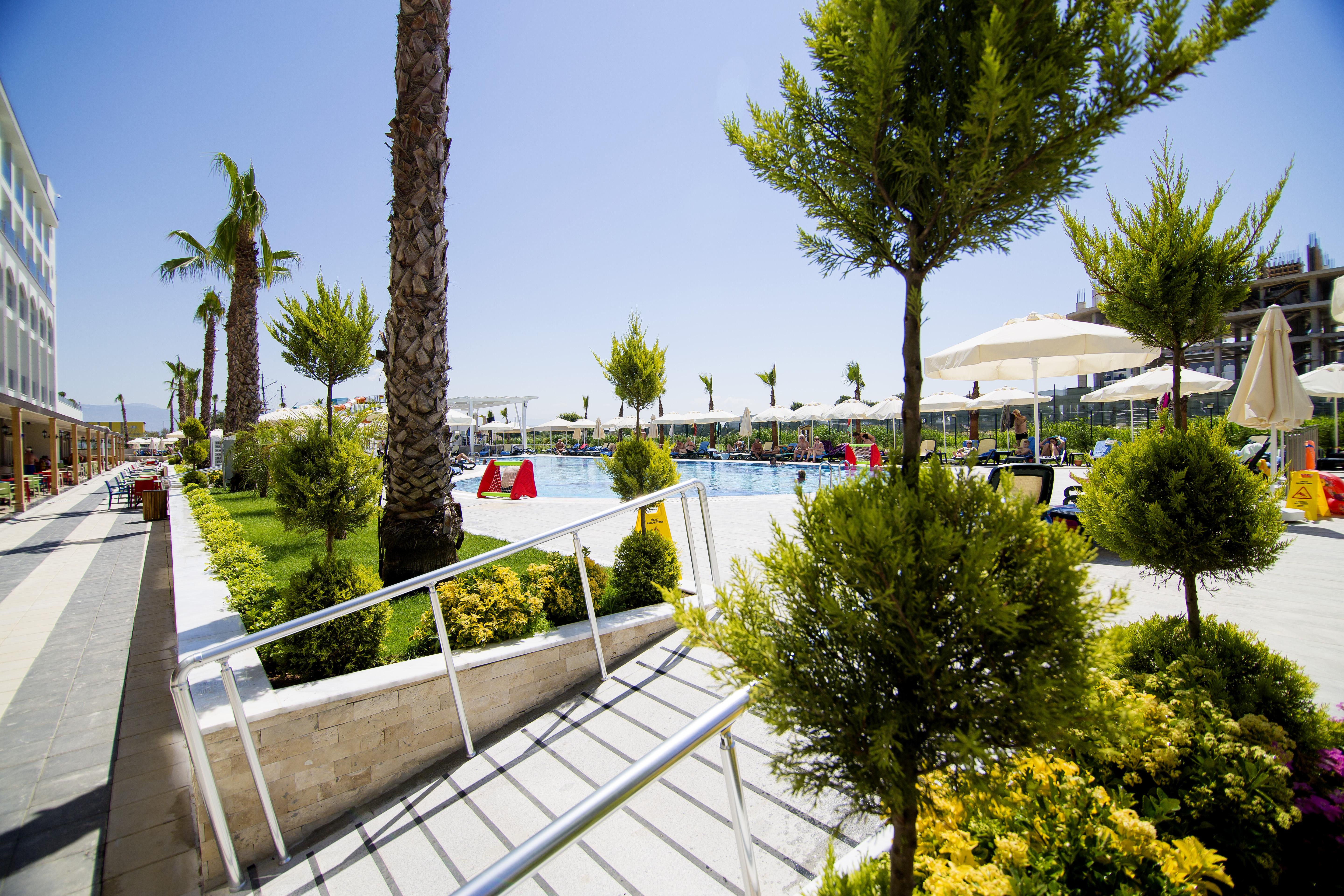 Hotel Port River &